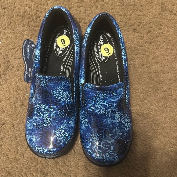 Easy Works by Easy Street Leeza Women's Slip Resistant Clog Work Shoe blue sz 9 - Picture 1 of 4